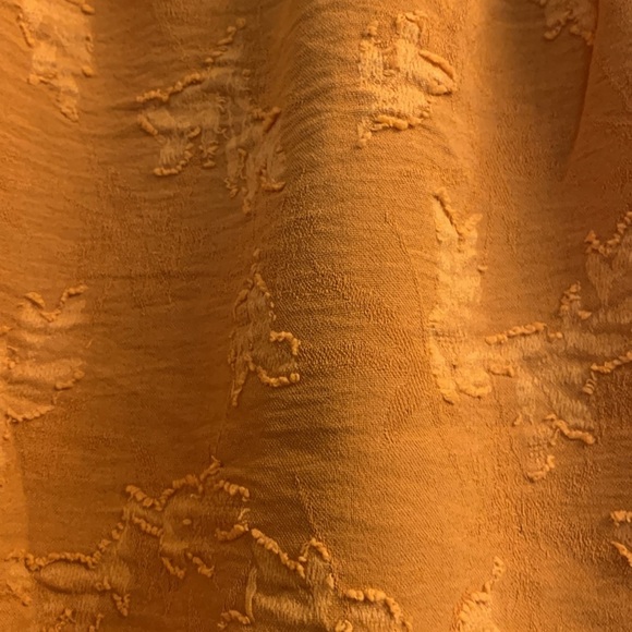 Easel Women's Golden Patterned Shorts NWT Medium - Picture 2 of 4